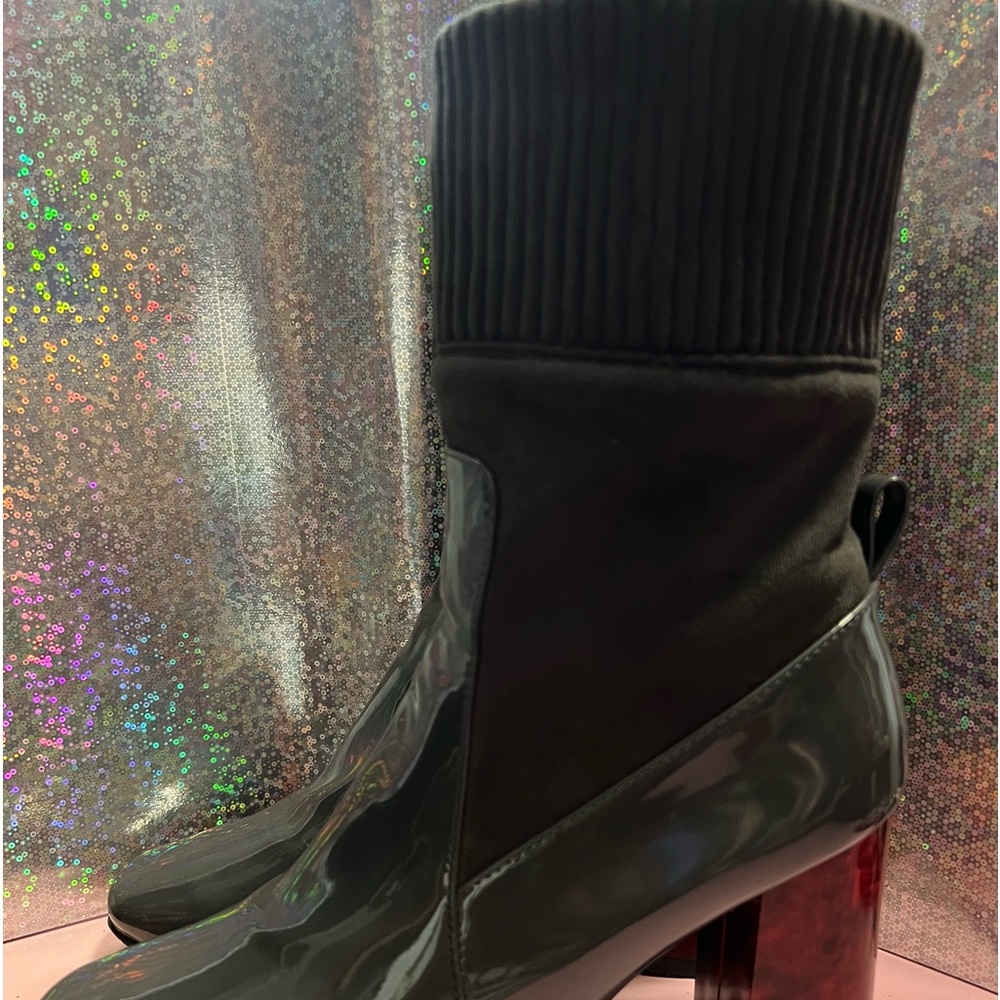 Booties size 8 good Condition worn a couple of times.